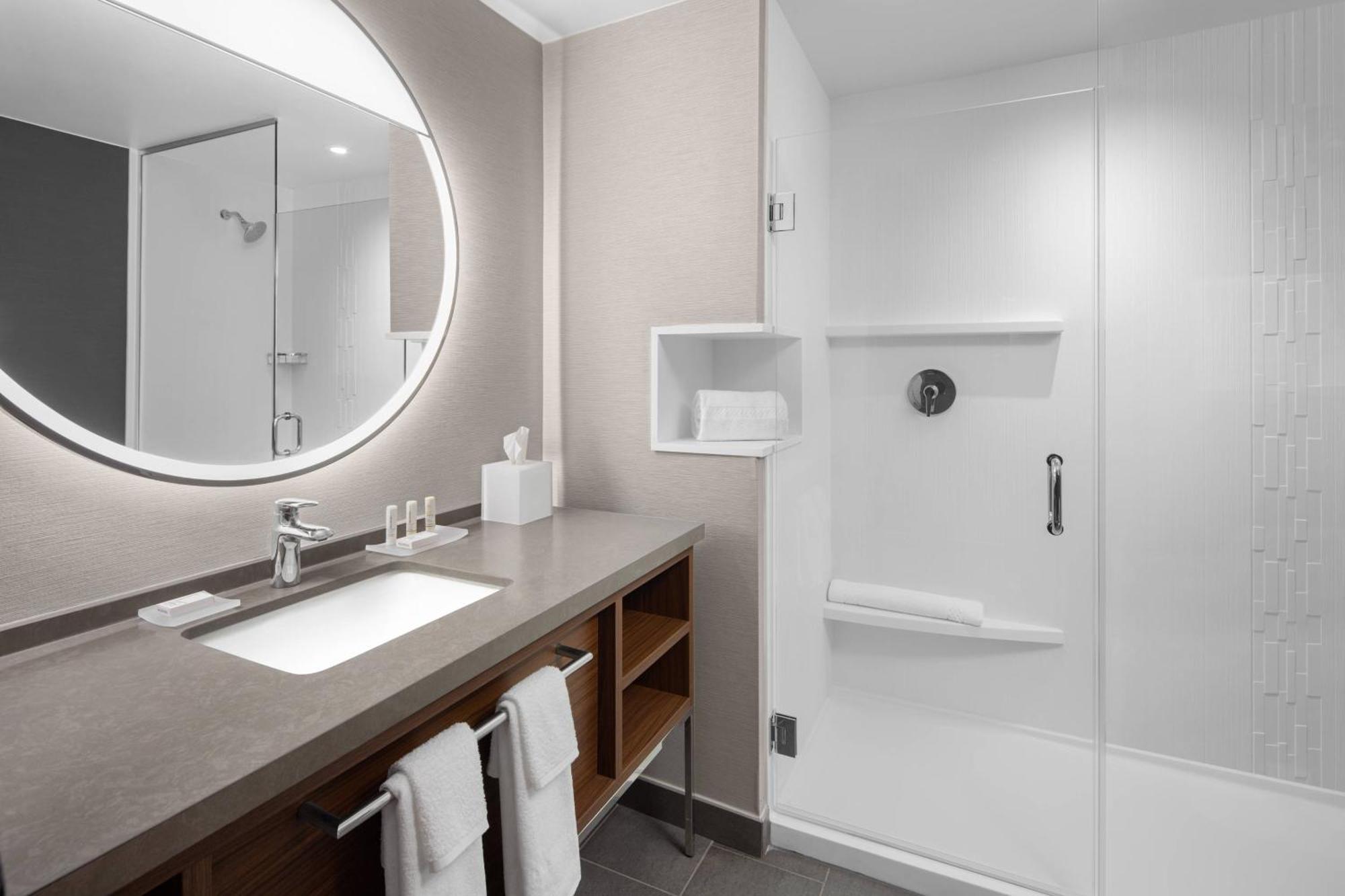 Hotel Courtyard By Marriott Lansing Downtown Extérieur photo