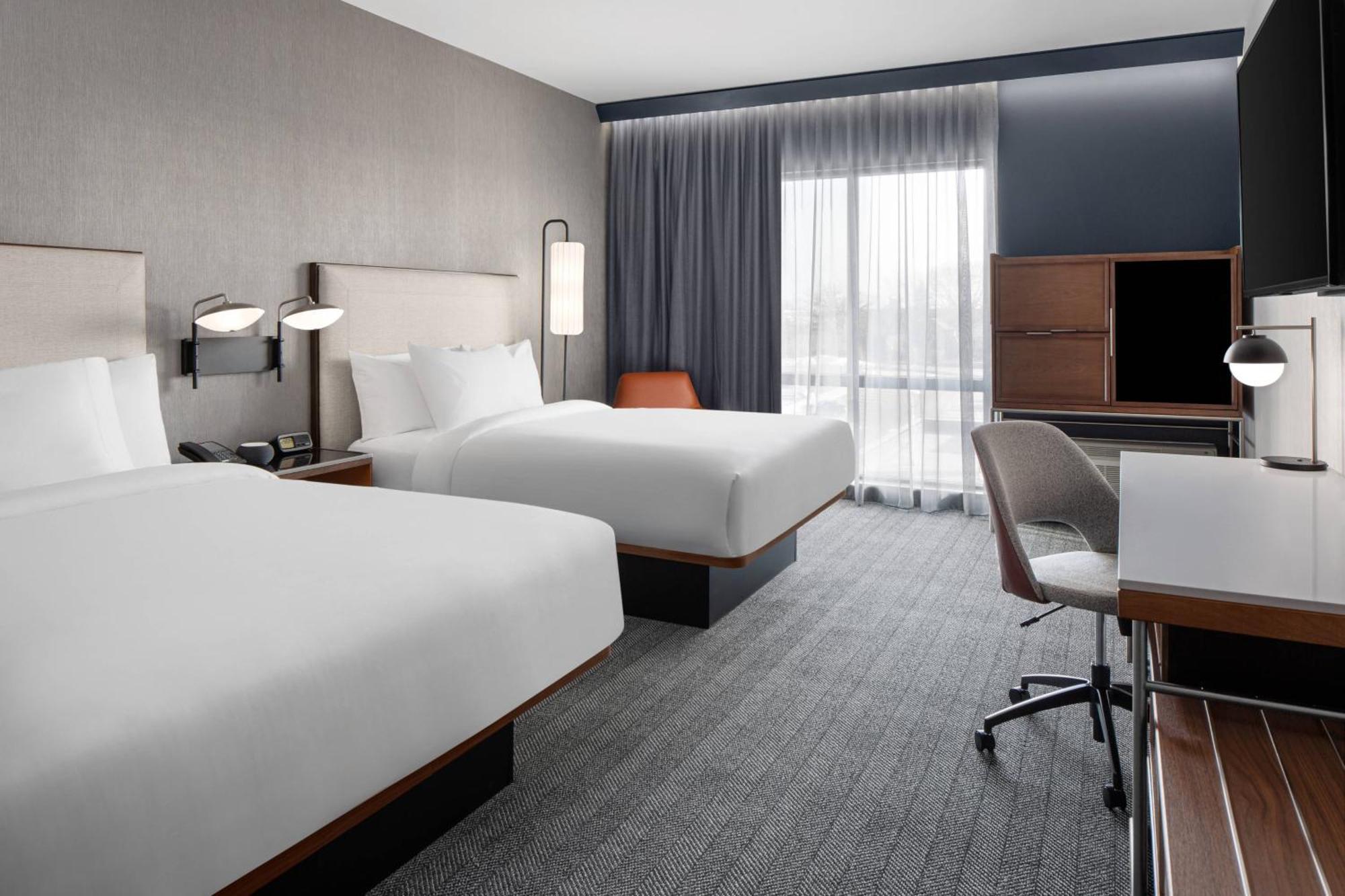 Hotel Courtyard By Marriott Lansing Downtown Extérieur photo